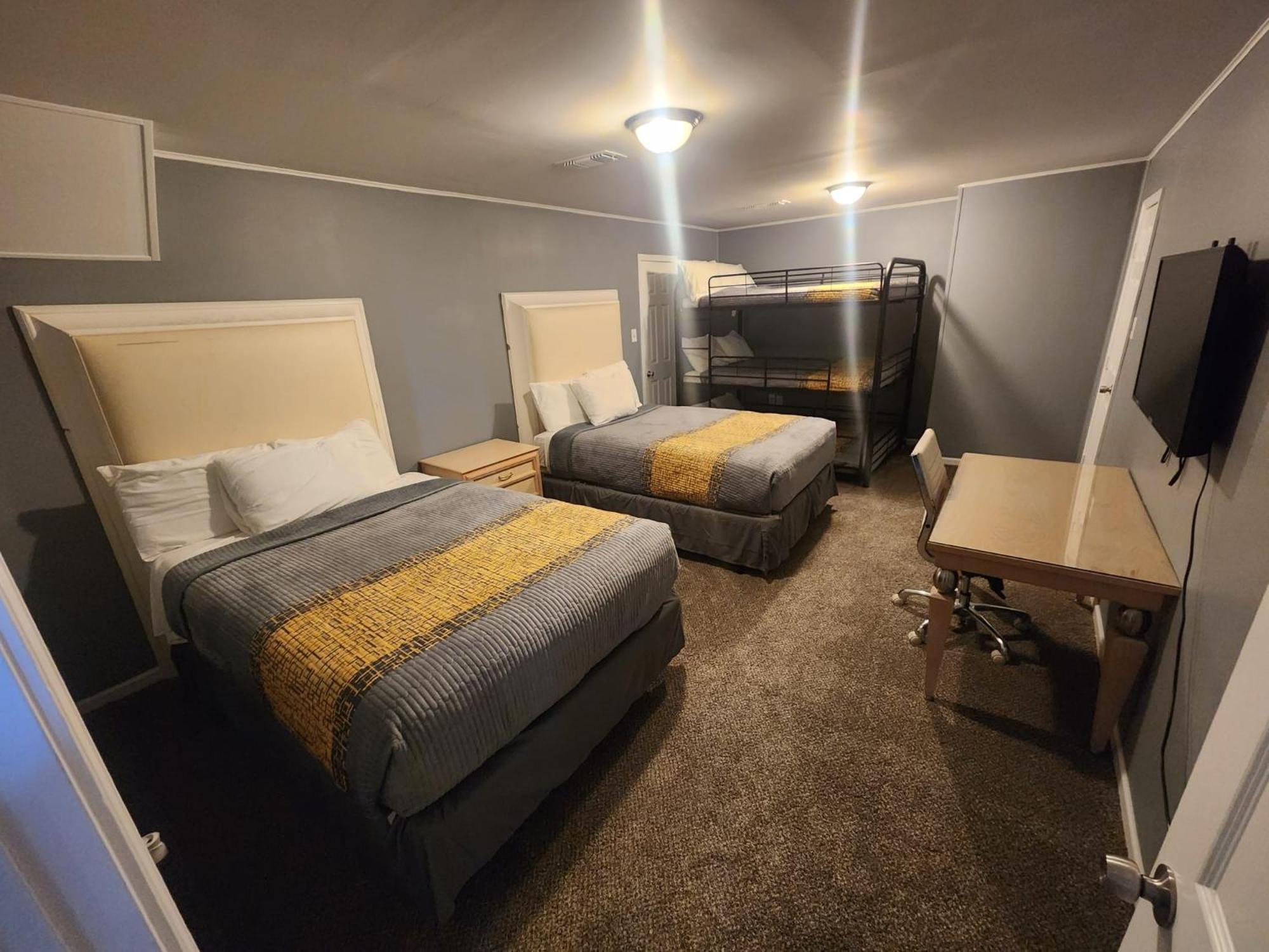 Super Large East Memphis 23 Bedsヴィラ エクステリア 写真